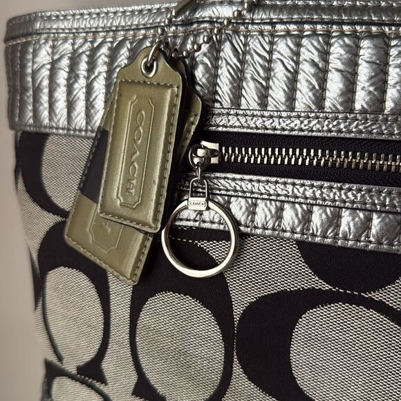 Vintage Coach Signature Metallic Classic Poppy Quilted Canvas Tote G1176‑18676 - Picture 3 of 14